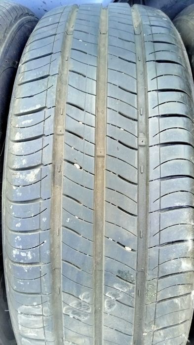 Kumho 205/65/16 лето.