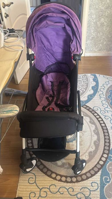 Продам лёгкую и удобную прогулочную коляску Baby Throne