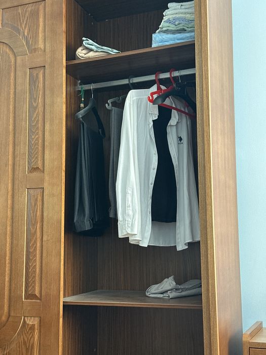 Спальный гарнитур из ореха