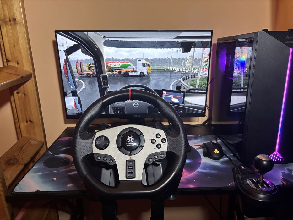 Volan Gaming cu schimbator si pedale