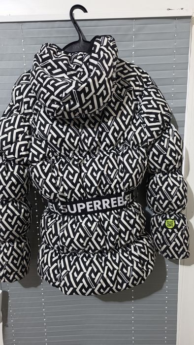 Продавам детски ски екип  Super rebel за момиче