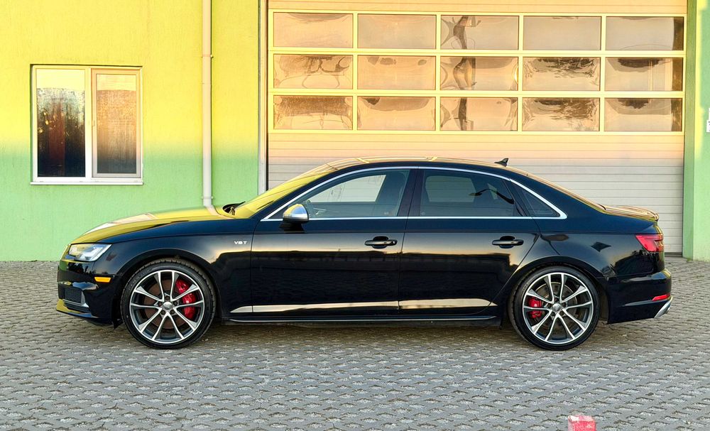 AUDI S4 B9 3.0TFSI На Части