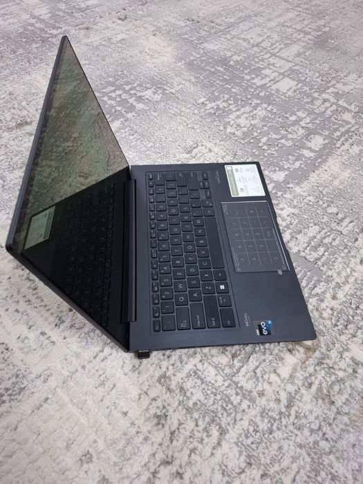 ASUS Zenbook 14x Oled