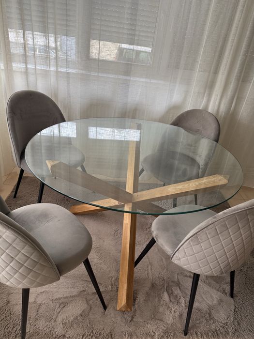 Masă dining rotundă din sticlă + 4 scaune catifea gri – set modern