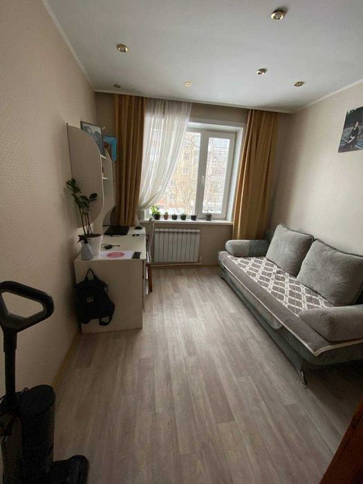 Продам квартиру Боровской 52