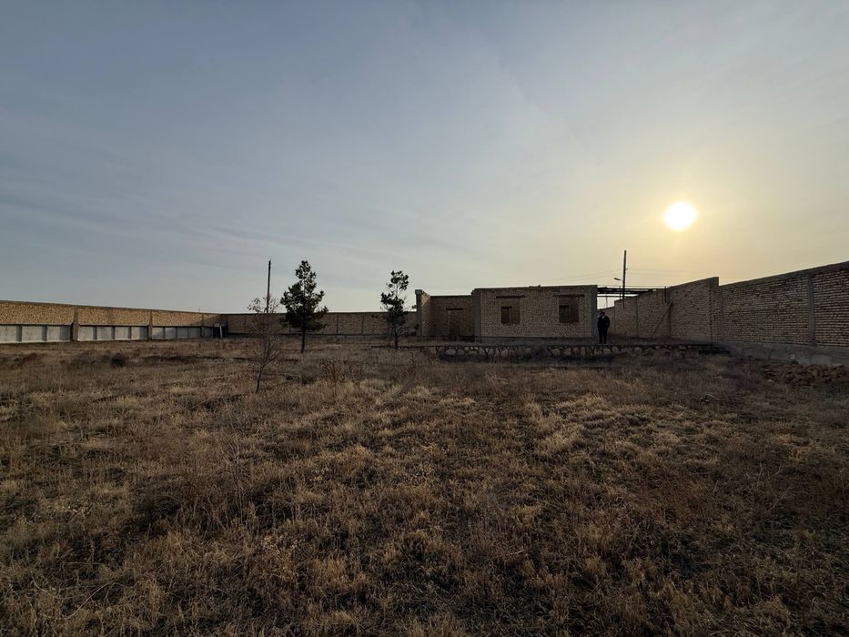 #a766 Qurilishi tugallanmagan 20 sotiqli hovli sotiladi