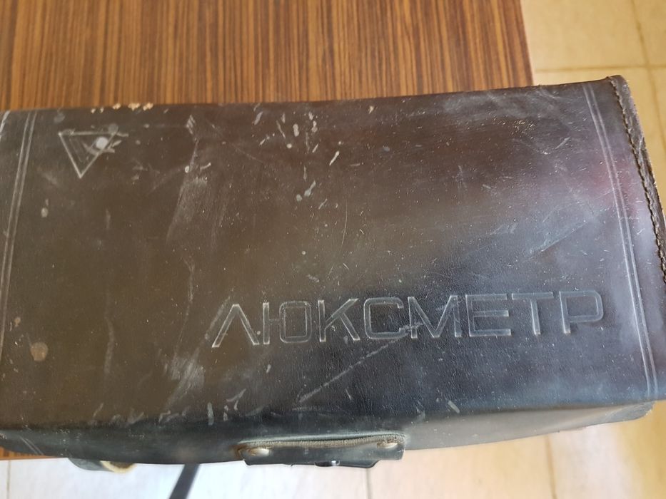 Продават се прибори за ел. измервания