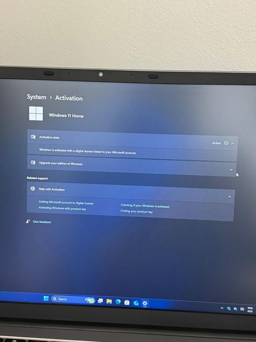 Laptop nou-nouț.  Full Box