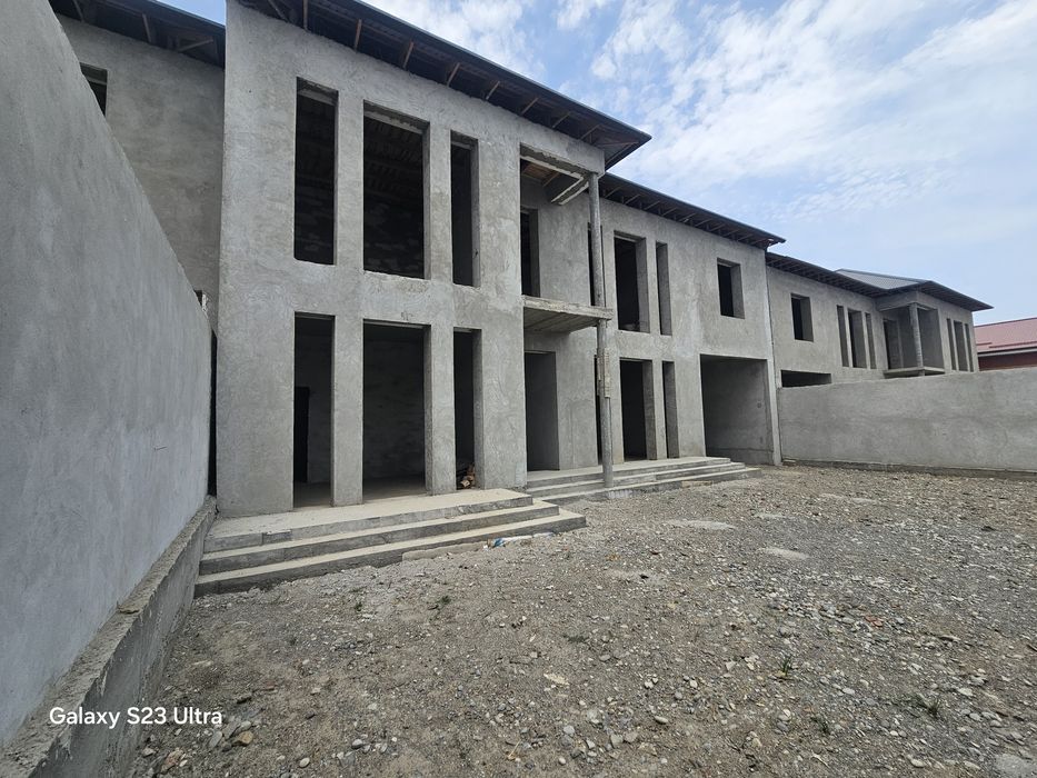 2 kavatlik uy sotiladi karopka