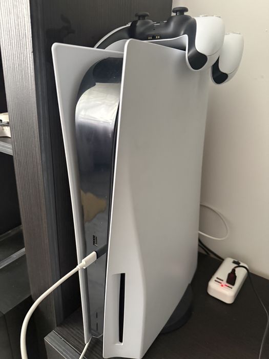 Ps5 disk edition cu 2 manete