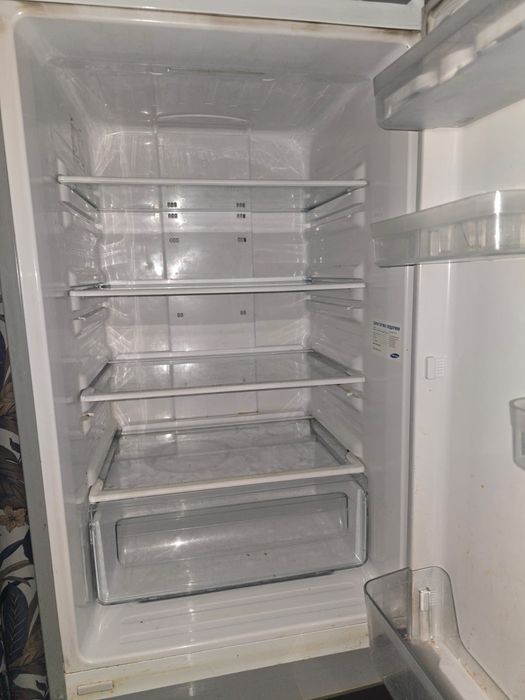 Продам холодильник Samsung
