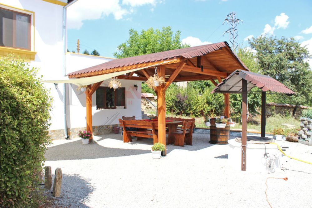 Продажба Къща гр. Павликени - с. Горна Липница 120m² и двор 2000m²