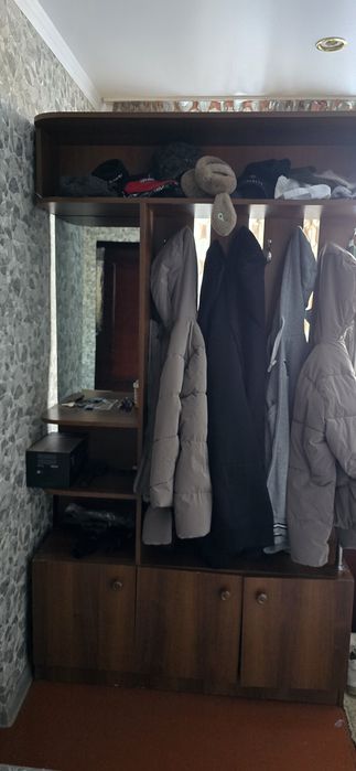Прихожая . Продам