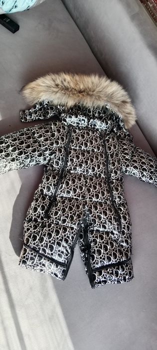 Продам  комбенизон  Dior