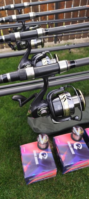 Set 4 Lansete 3,90m,4 Mulinete Tambur 12000,11 Rulmenți,Rod Pod Echipat+ 4 Role fir