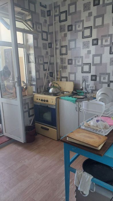 Двухкомнатная Квартира, Смежнораздельная