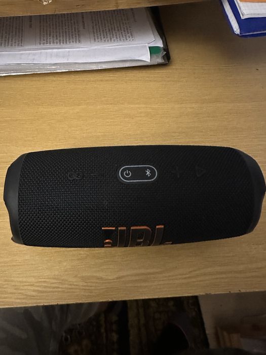 Vand boxa jbl charge 5