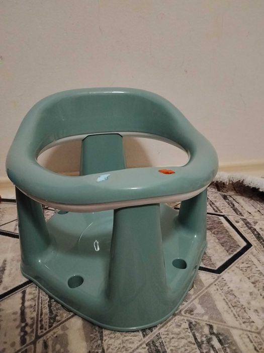 Многофункционална вана и столче за хранене за бебета