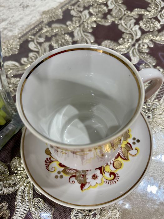 Кружки с блюдцами