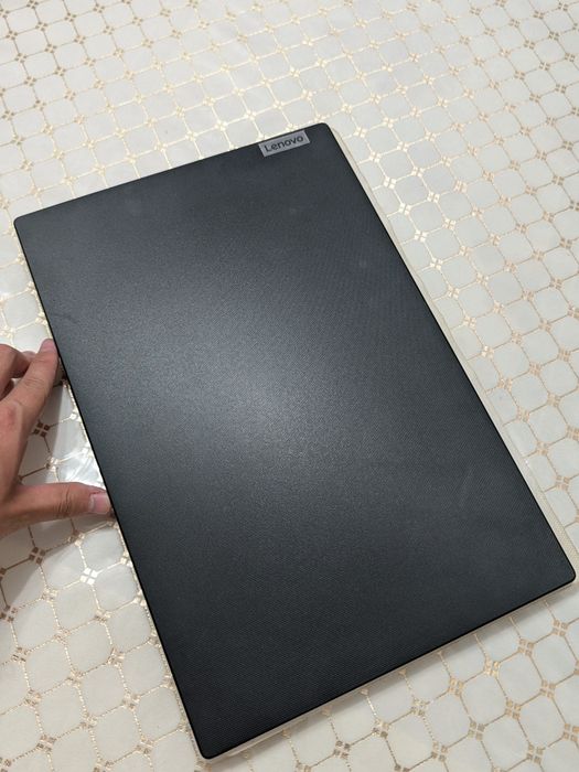 Lenovo V15 G4 8/512GB