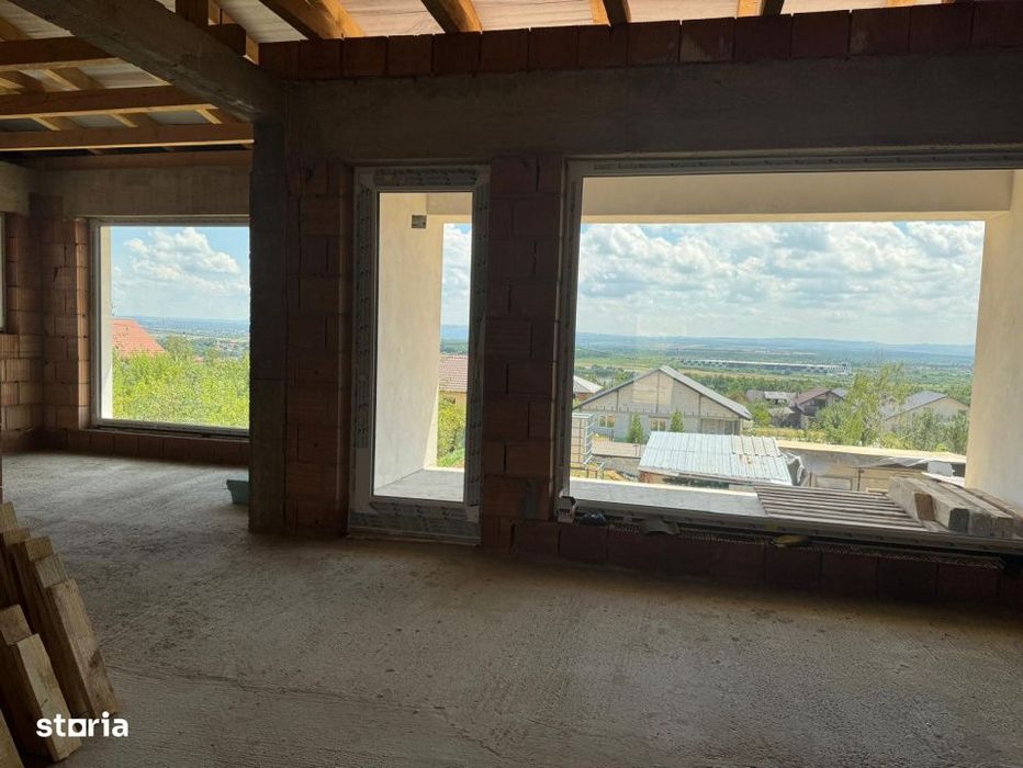 Casa cu priveliste deosebita – 232 mp + terasa 50 mp | Teren 5 ari |