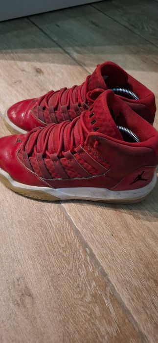 Обувки Jordan Aura 3 Max