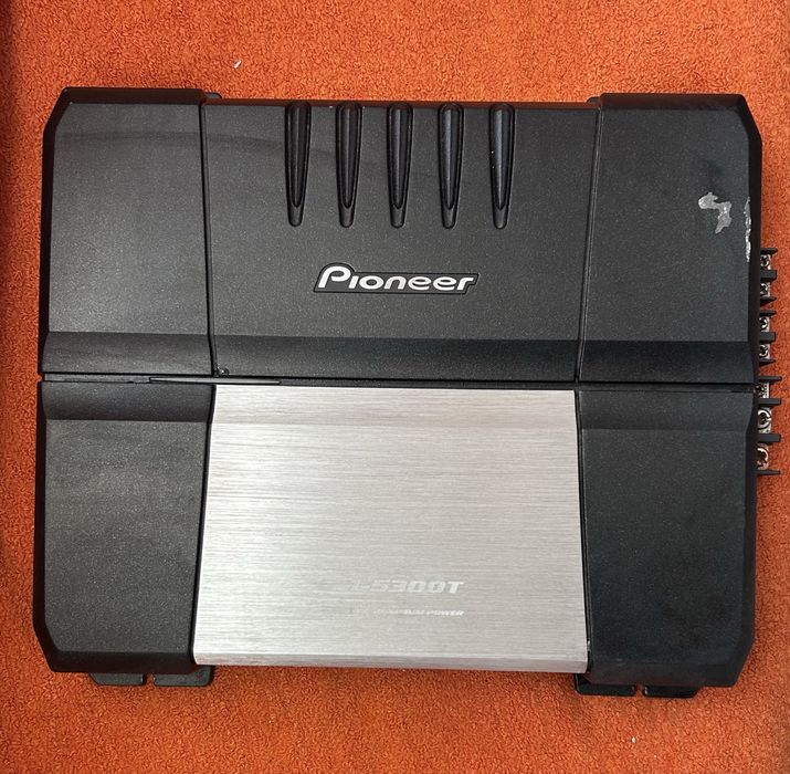 Усилвател  Pioneer GM 5300T двуканален автоусилвател