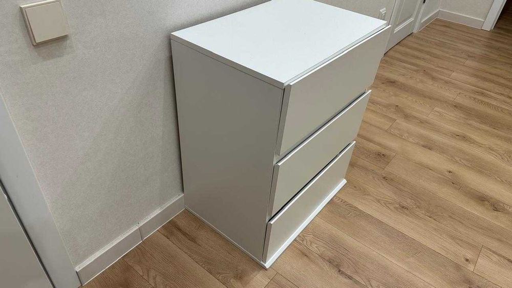 Комод, тумба, тумбочка