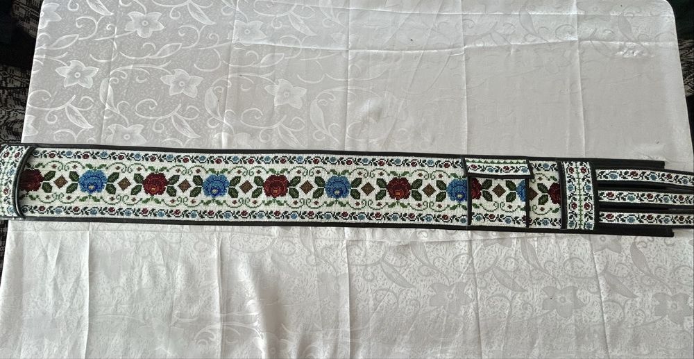 Curea cu margele , traditionala din Bucovina