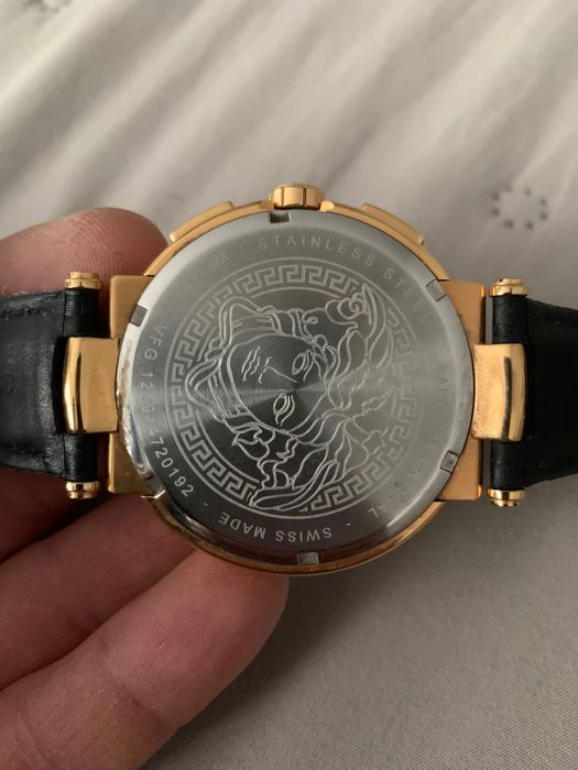 Часовник Versace Оригинал
