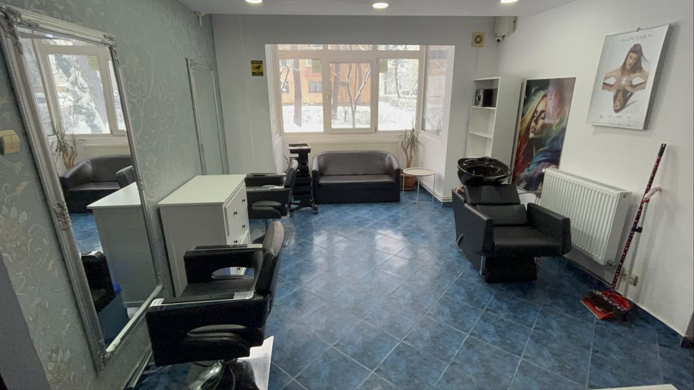 Inchiriesz salon de infrumusetare(coafor,manichiura,cosmetica)