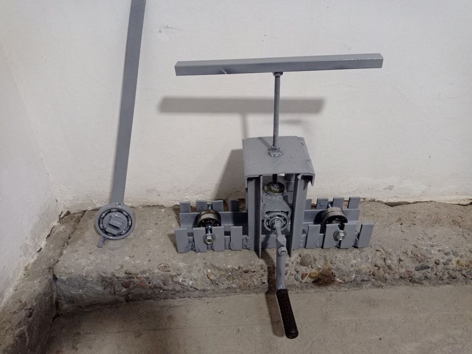 Продаётся трубогиб и бонус арматура гиб !