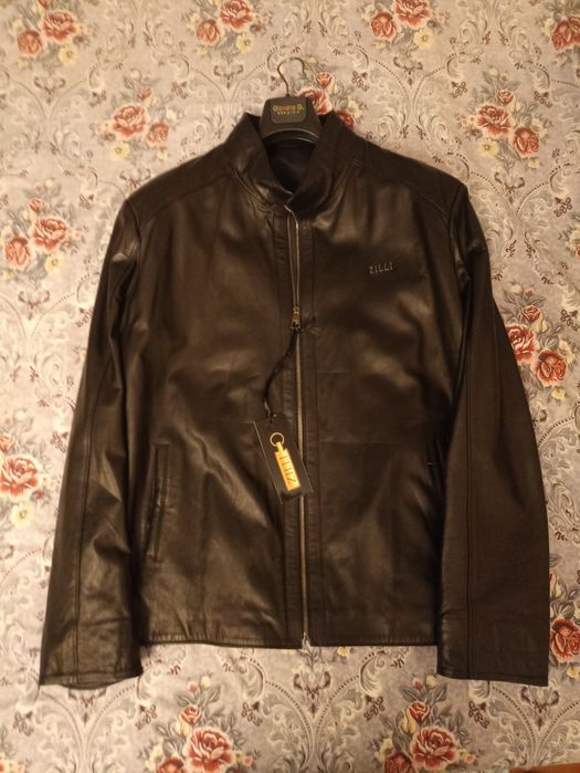 Продается куртка кожаная куртка.