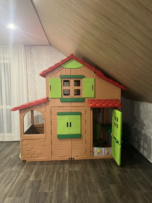Продам домик десткий большой
