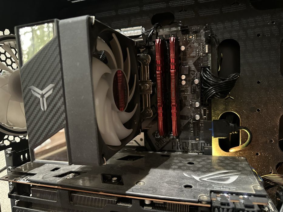 * мощный геймерский компьютер для игр и работы с графикой и програмиро