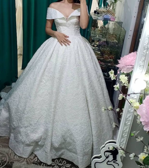 Свадебные платья