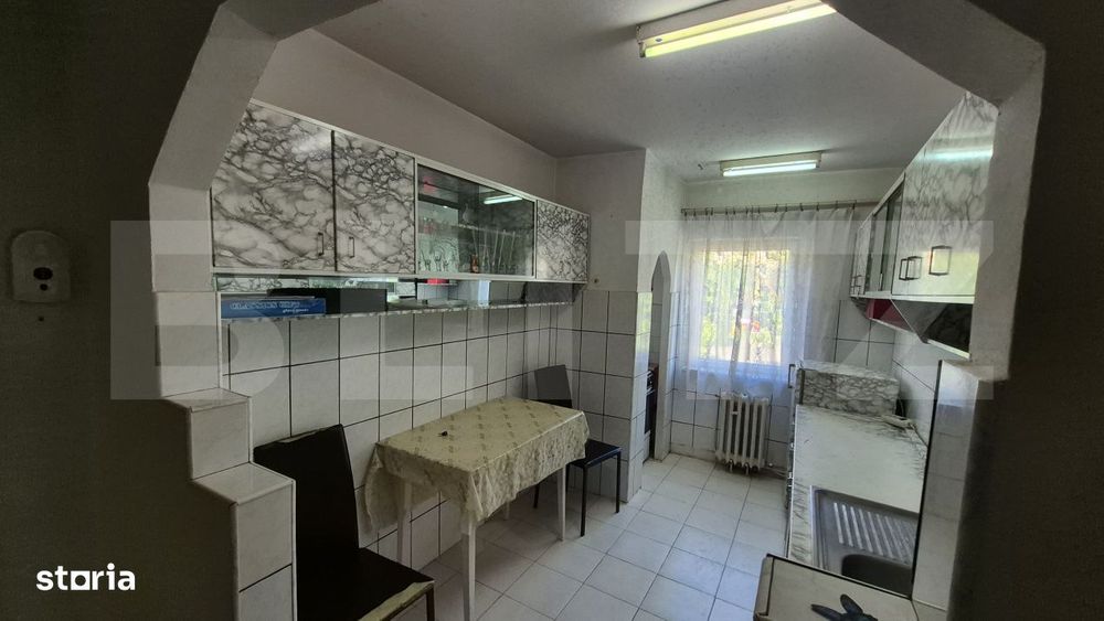 Apartament cu 4 camere de vanzare, 69.51 mp,  Micro 17