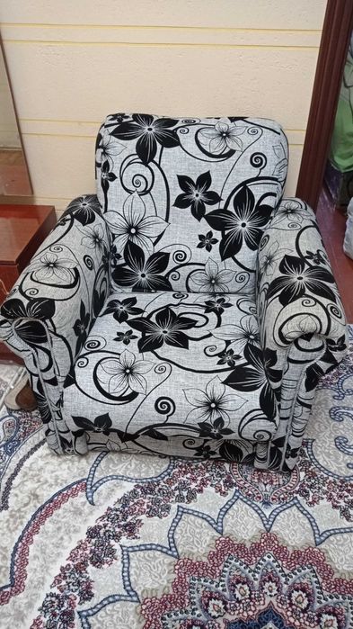 2 дивана и 2 кресла в хорошем состоянии