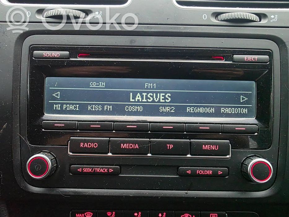 Radio CD auto original VW GOLF 6 in stare foarte bună.