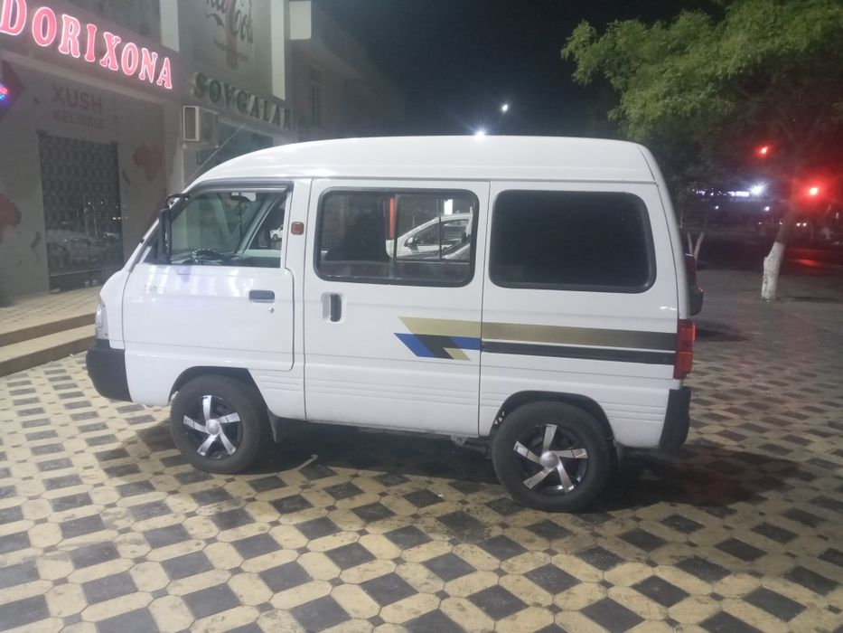 Damas DLX avtomashina