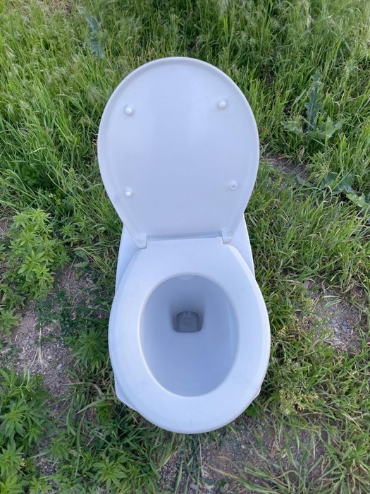 Продам унитаз с инсталляцией