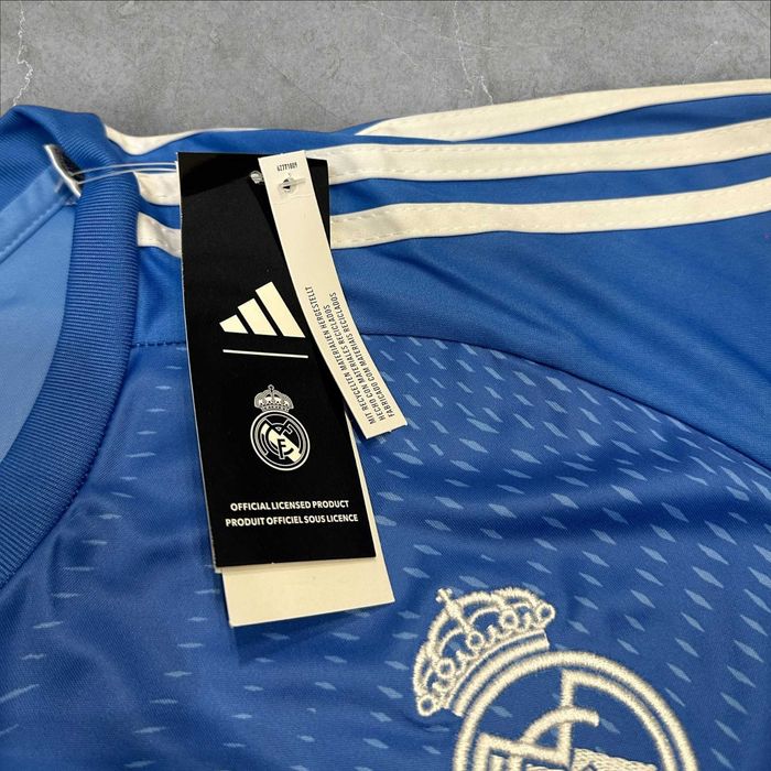 Футболна Тениска на Реал Мадрид / Real Madrid