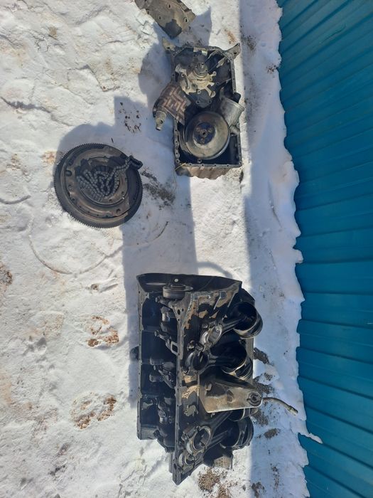 Мерс двигатель на запчасти М 102