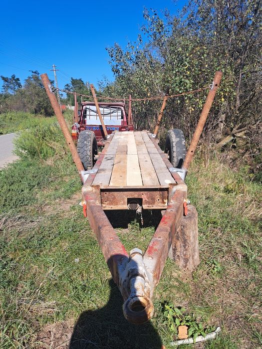 Remorcă tractor cu tractiune