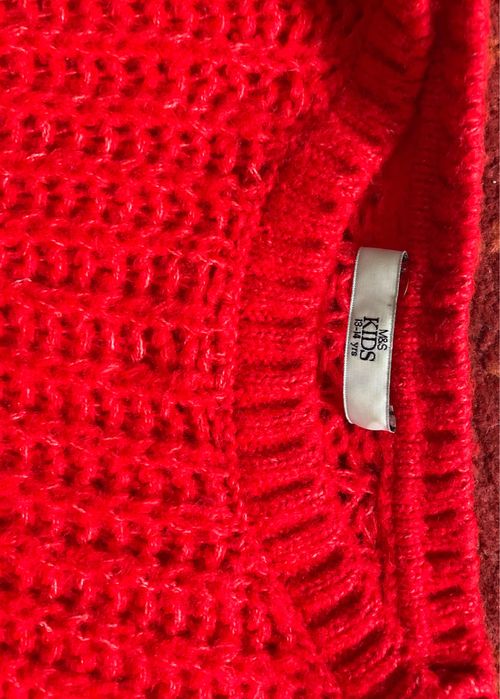 Pulover tricotat in dungi colorate