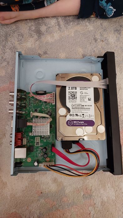 видеорегистратор Sunqar SE-4004 DVR +HDD 2TB