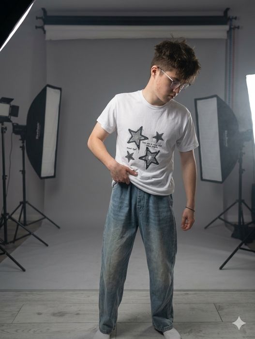 Джинсы - голубого оттенка