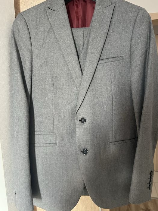 Мъжки  костюм.