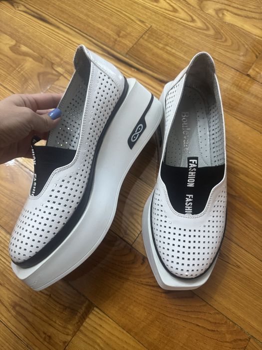 Сапог и Bershka шлепка и Кожаная обувь турецкая