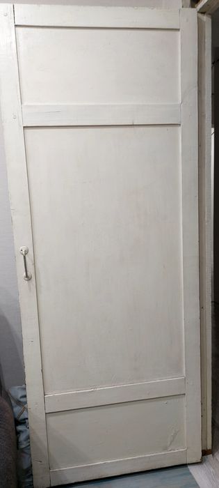 Продам межкомнатные двери Б/у